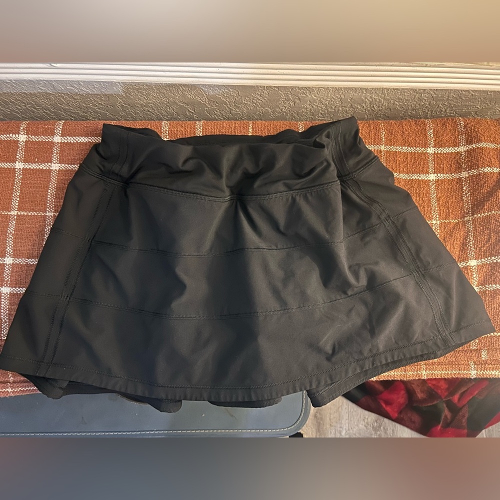 Black lululemon skirt
